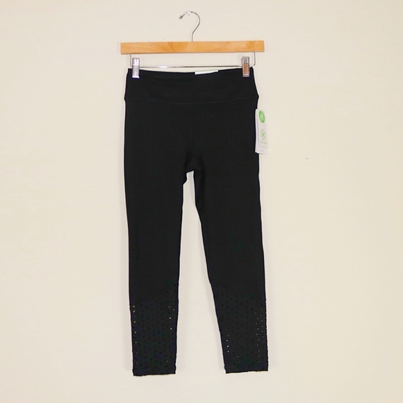 Gaiam Cora High-Waisted Laser-Cut Black Capri Leggings - Picture 3 of 10